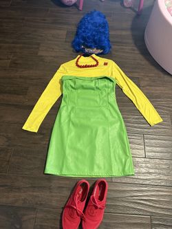 Marge Simpson Costume for Sale in Hesperia, CA - OfferUp