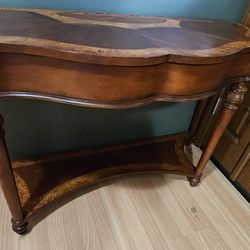  Console Table