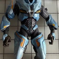Halo Reach Blue Elite General w helmet in great condition by Mcfarlane Toys