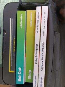 Weight watchers (4 books and carrying case)