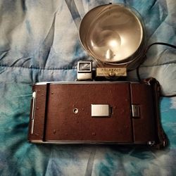 Polaroid 95A Land Camera W Capacitor Flash &  Extras