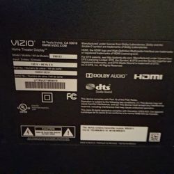 Vizio 60” 4K Smart TV – Large Screen – Excellent Condition