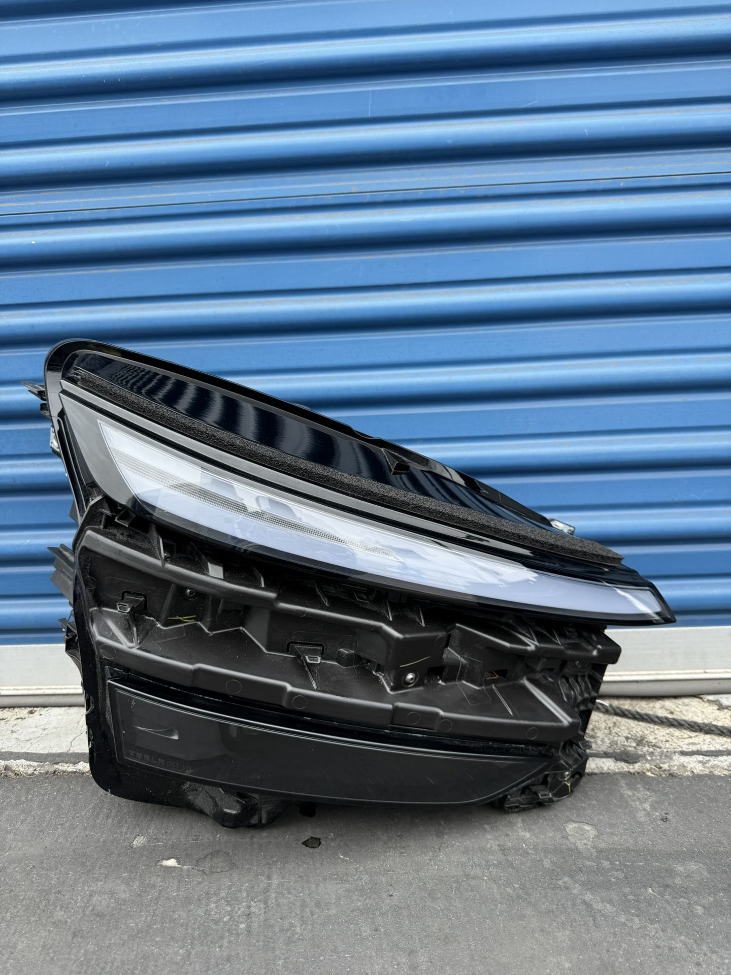 Tesla Model Y 2025 2026 Right Side LED Headlight OEM COMPLETE