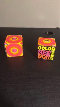 Needoh Color changing ball