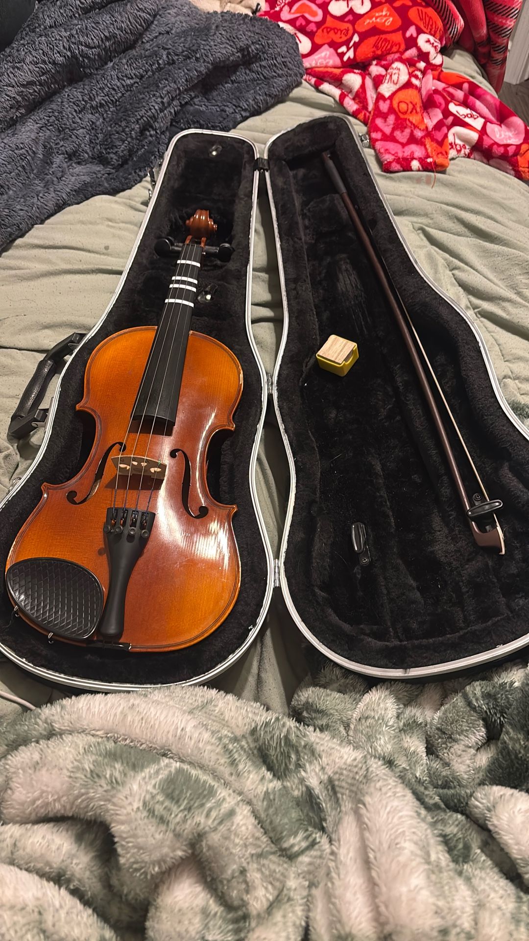 Student Violin – Great Condition w/ Case, Bow & Rosin