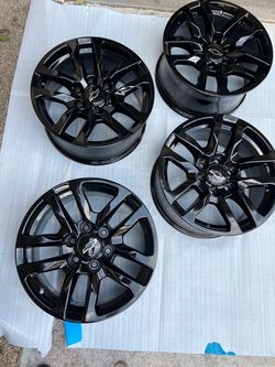 Chevy Silverado rims 18” OEM Factory Wheels Rines new gloss black powder coated ( exchange available )( Cambio Disponible ) fits Silverado Tahoe avala