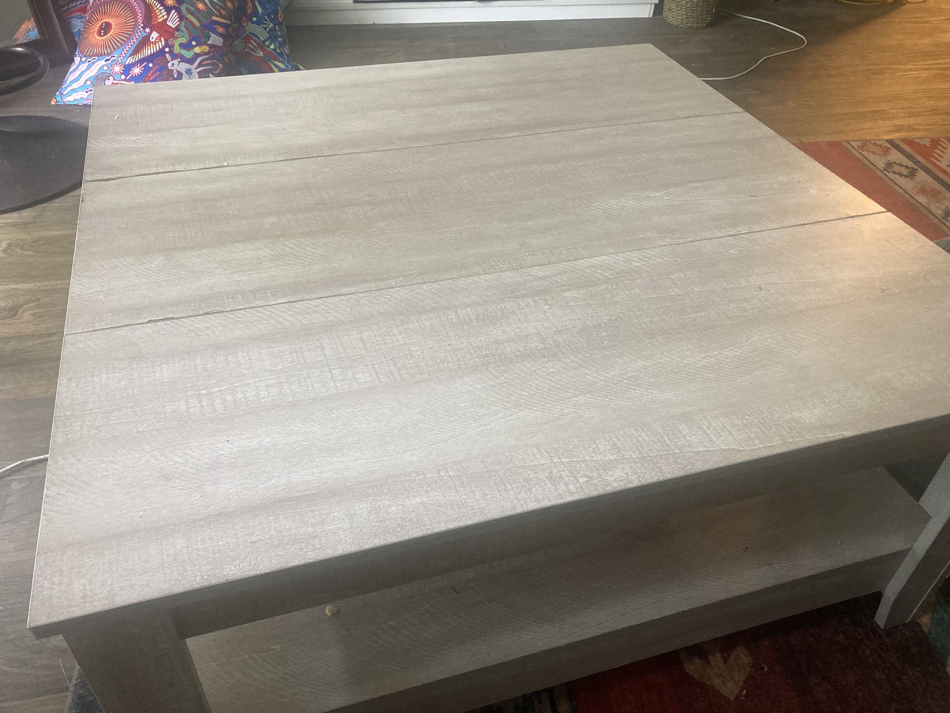 Wood table Very sturdy heavy