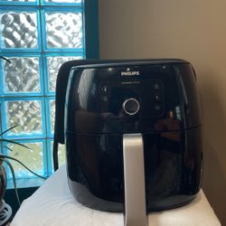 Philips 5.8 Q.  Digital Control Air Fryer