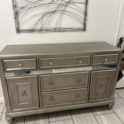 Buffet Cabinet 