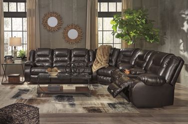 New Reclining Sectional 3pc Set