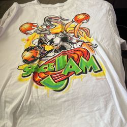 T-shirt size extra large