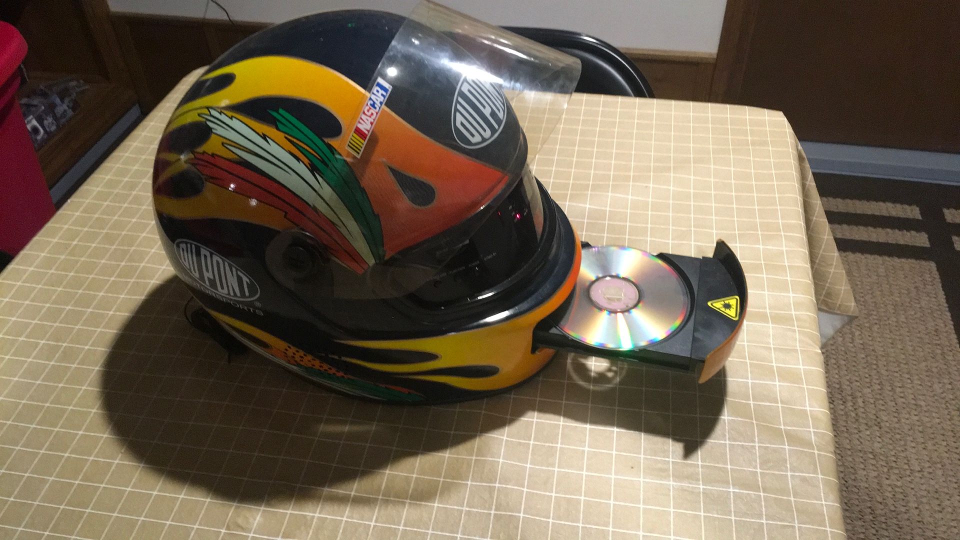 Full Size Jeff Gordon AM/FM/CD HELMET