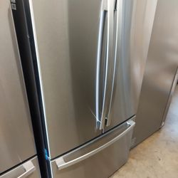 GE 27cu.ft French Door Refrigerator