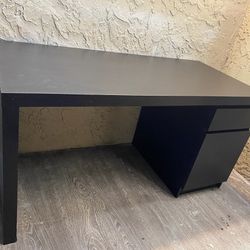 IKEA Malm Black Brown Desk - Delivery Available for an Additional Fee - See My Other Items 😀