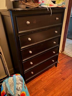 FREE Bedroom Set  READ DESCRIPTION
