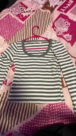 Hollister t shirt