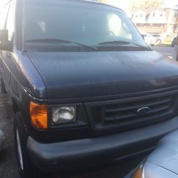 2007 Ford E-250