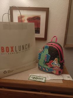 New Box lunch Disney's Lounge fly Alice and wonderland