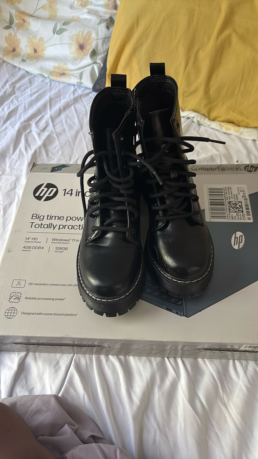 Thick-soled boots – perfect for winter