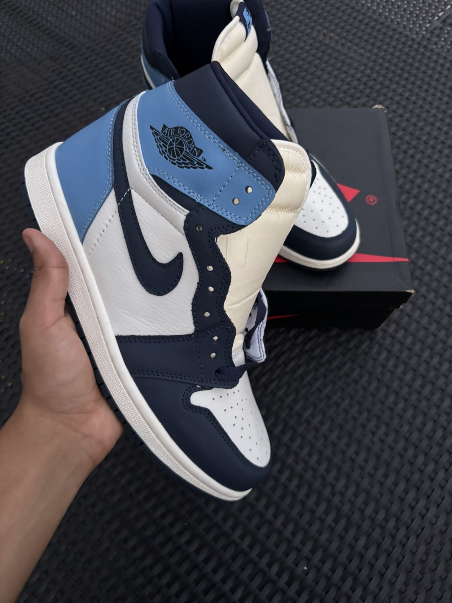 Jordan 1 Obsidian