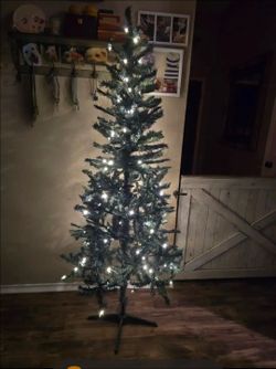 6 ft prelit Christmas tree