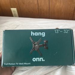 Brand New 13-32 Inch TV Wall Mount 