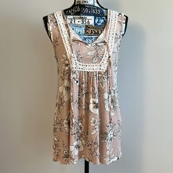 Pink and white floral short sleeve tunic
