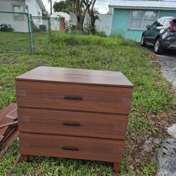 Free Dresser