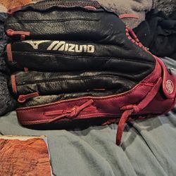Mizuno Glove