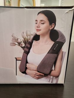 Shiatsu shoulder and neck massager