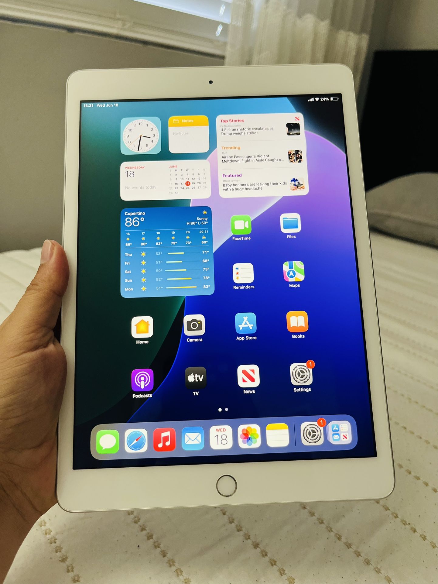 iPad 8th Gen 32GB Wi-Fi + Cellular (Silver) | Great Battery | Model A2428 | Very Good Condition