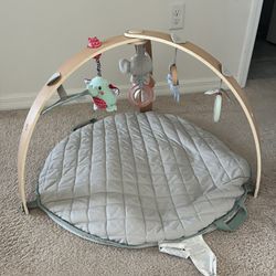 Ingenuity Cozy Spot Reversible Duvet Activity Gym with Wooden Toy Bar - Loamy