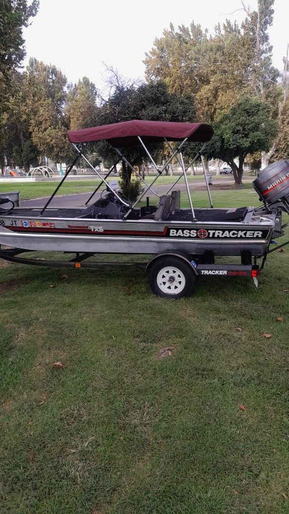 Bass Tracker 