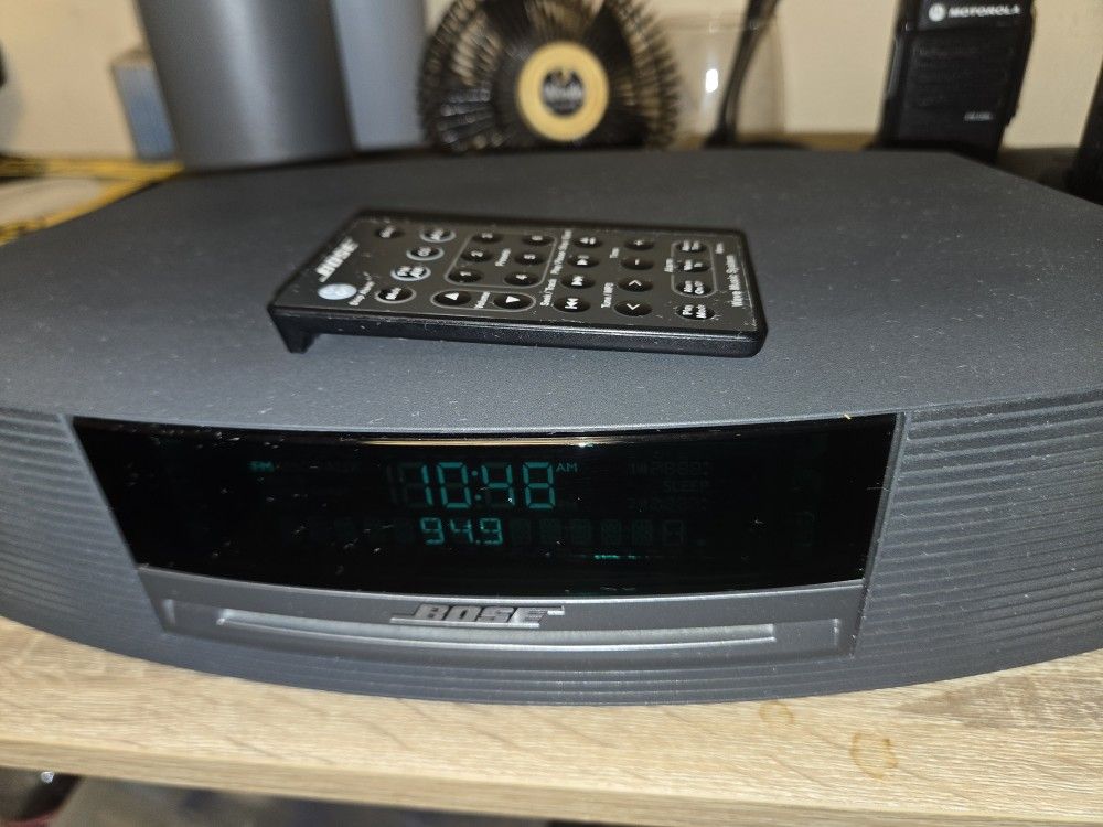 BOSE SYSTEM WITH REMOTE CONTROL