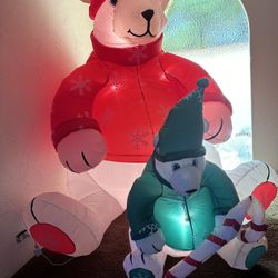 Inflatable Large Never Out Of Box Used 7ft Super Cute $50