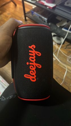 Deeejay speaker