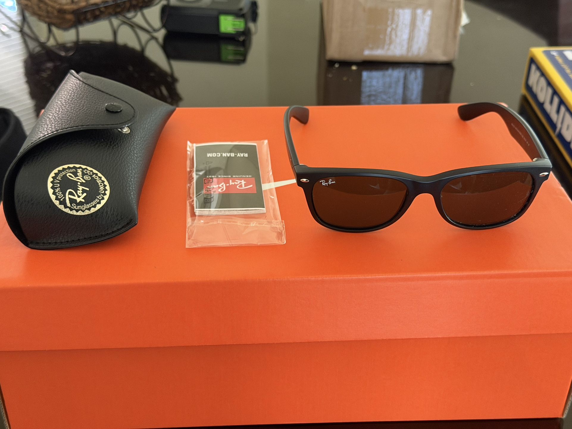 Ray-Ban Wayfarers RB2132 Authentic