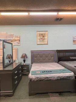 🔥Hot Deal🔥Brand New 6pc LED light Queen Bedroom Set $899, Delivery Available, Payment available