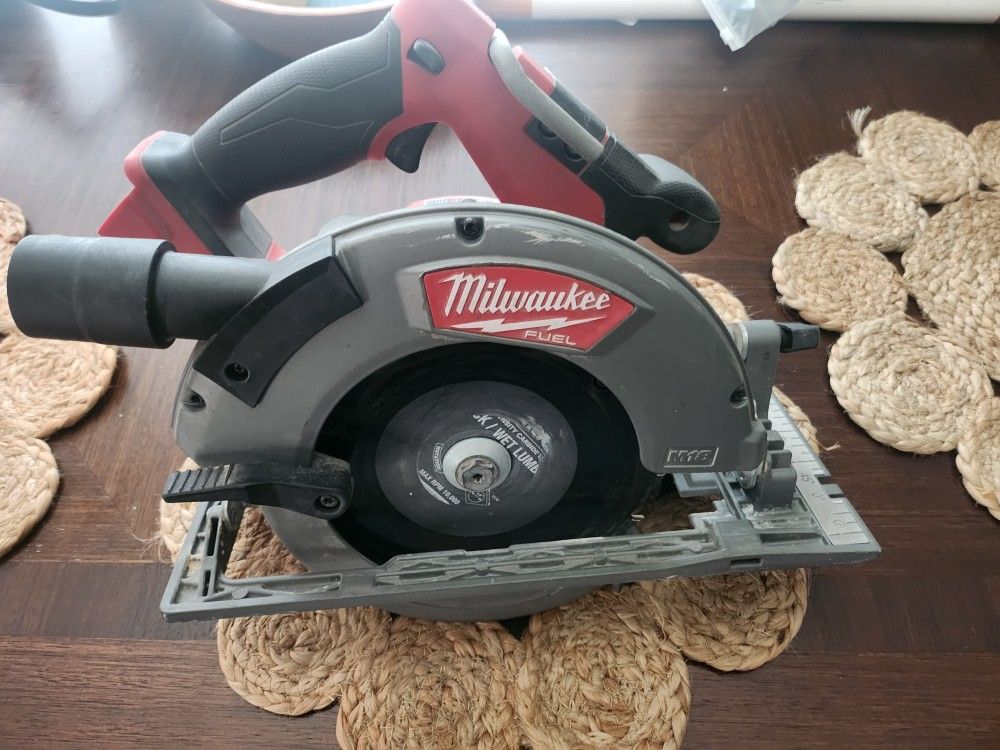 Milwaukee M18 Circular Saw