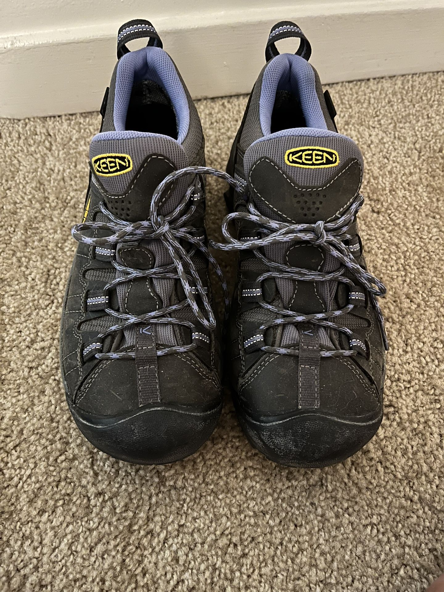 Women’s Hiking Shoes