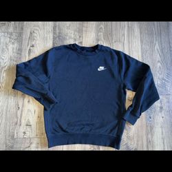 Women’s Nike black crewneck sweatshirt size small great condition