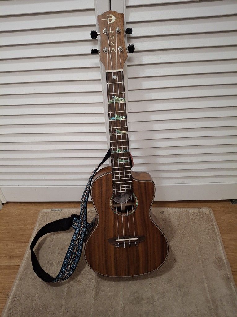 Luna HTC Koa Concert Ukulele