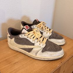 Travis Scott “Reverse Mocha” Jordan 1 Low OG