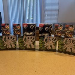 Pokemon Center ETBs, Booster Box & Bundles