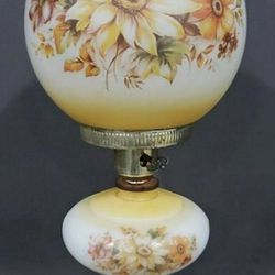 Hurricane Lamp Vintsge Butterscotch Rare Globe Parlor Gone With The Wind 