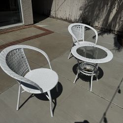 Patio Table And Chairs 