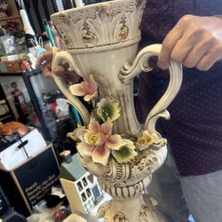 Vintage Capodimonte style Italian porcelain vase
