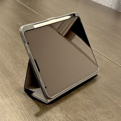 iPad Pro 11-inch (64GB) in excellent condition — model MTXN2LL/A.