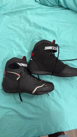Motorcycle boots