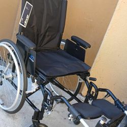 Wheelchair 